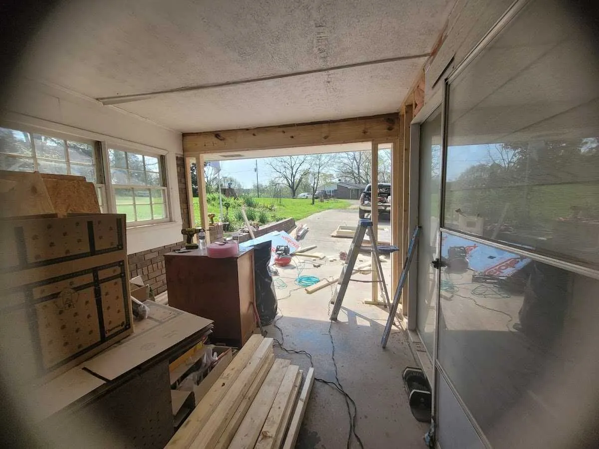 Air movers and dehumidifier for Water Mitigation Services in Mount Vista